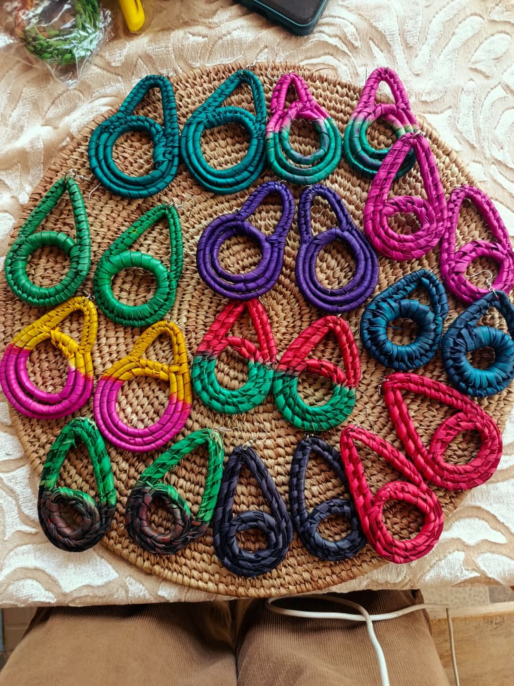 Raffia earrings